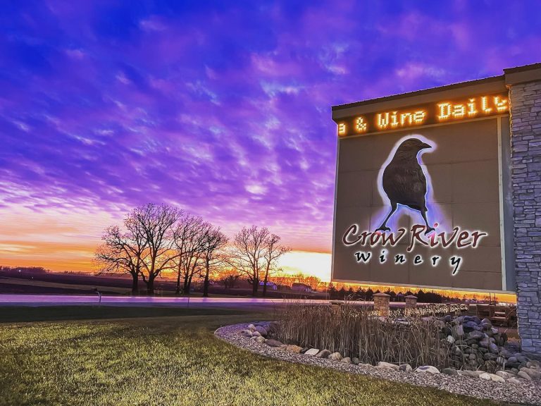 Hutchinson, MN RIP Dinner & Wine Tasting June 2023 ARE14245